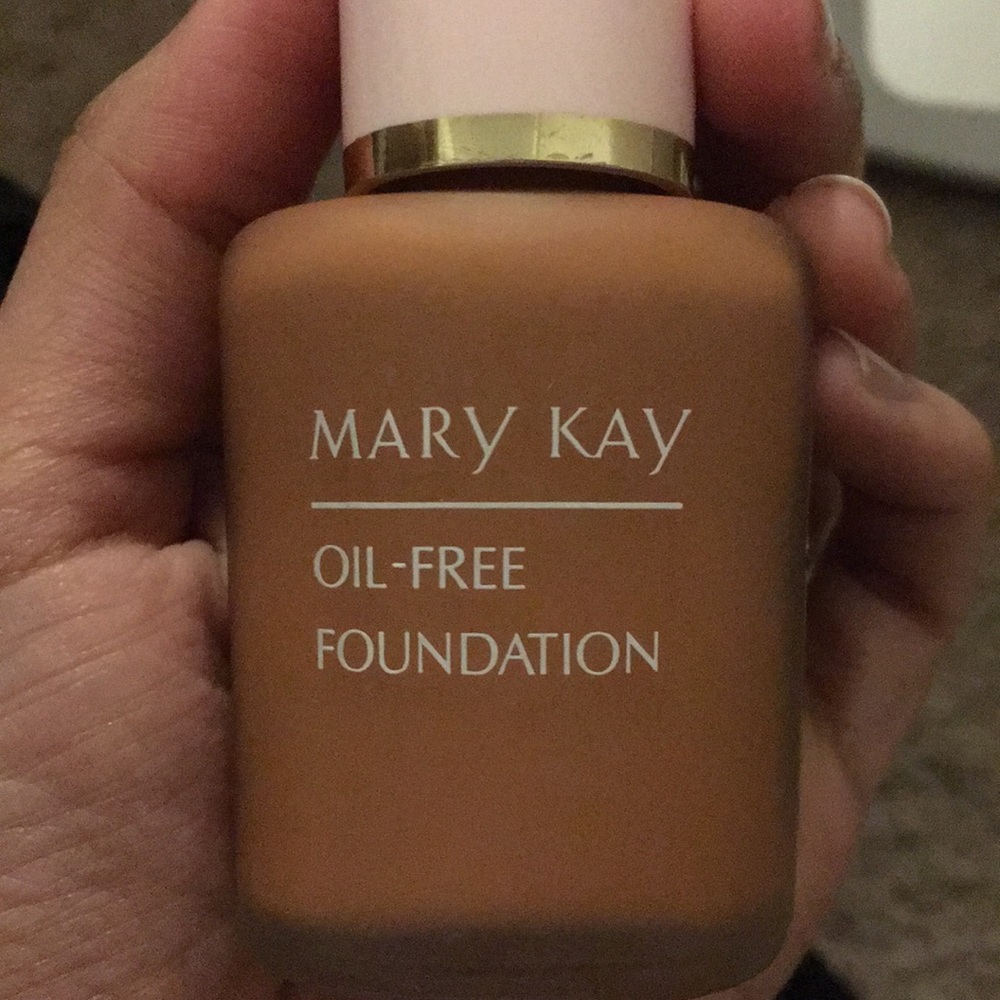 MARY KAY FOUNDATION CINNAMON BRONZE